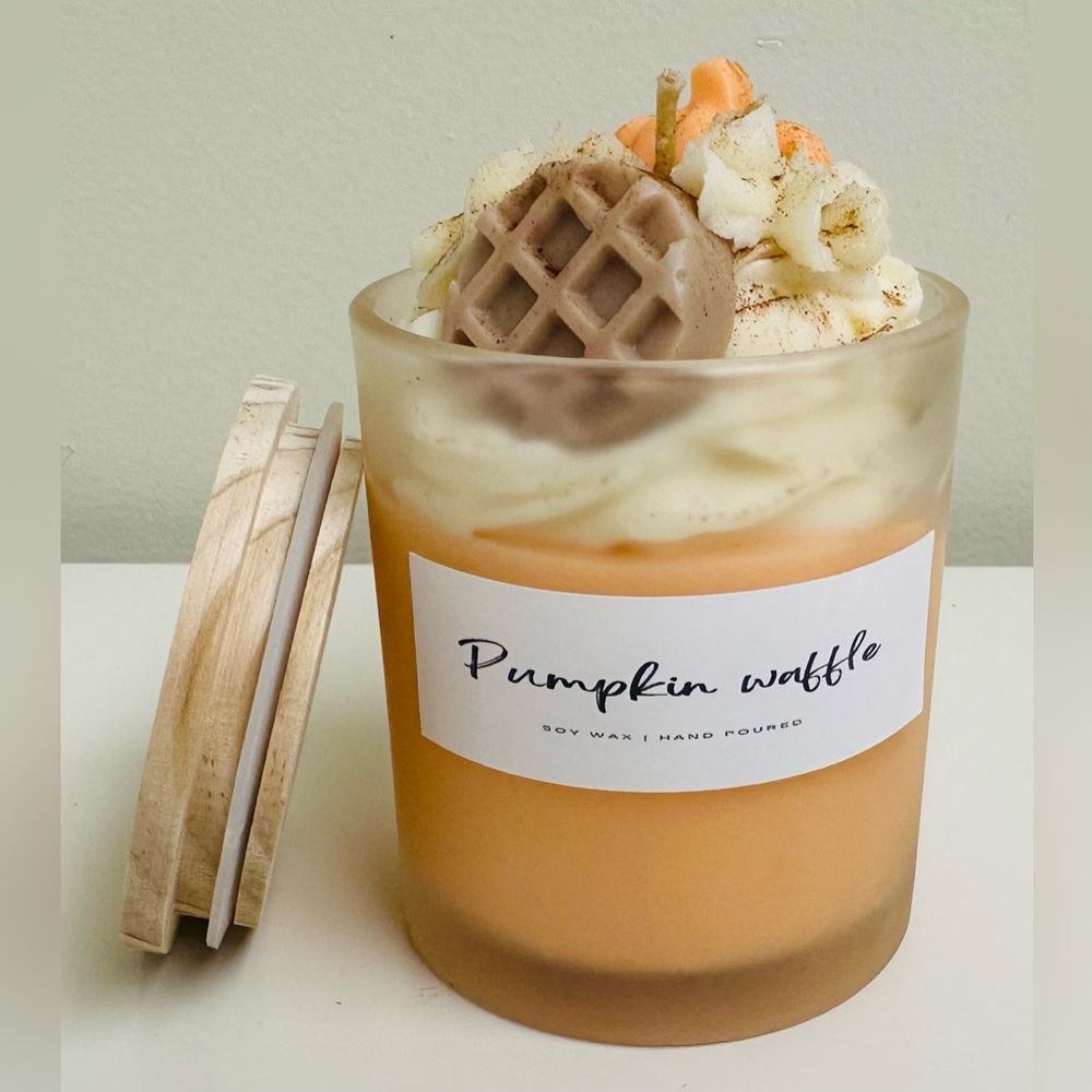 Pumpkin waffle candle